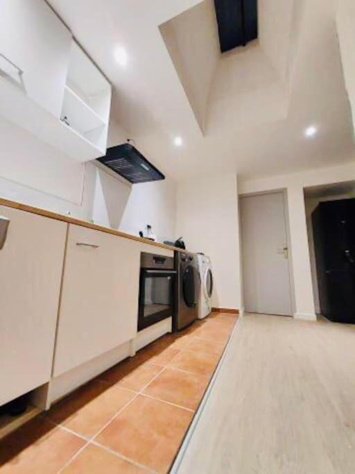 Appartement T3, Au Coeur De Montpellier, Wifi Et Climatisation Екстер'єр фото