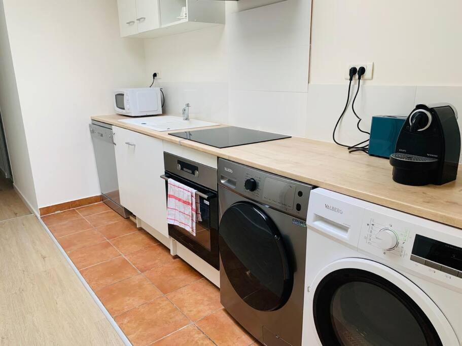 Appartement T3, Au Coeur De Montpellier, Wifi Et Climatisation Екстер'єр фото